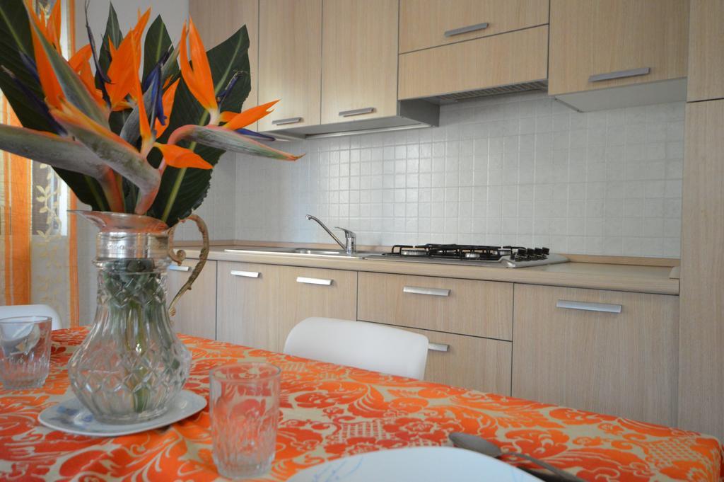 Riva Beach Apartment Рива-Лигуре Экстерьер фото